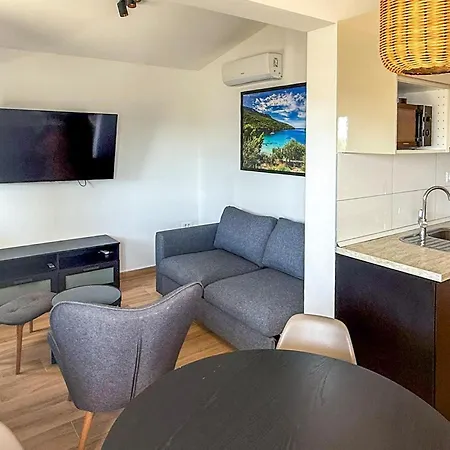In Dingac With House Sea View 아파트